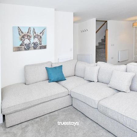 Regal House By True Stays - 3 Bedroom House In Stoke-On-Trent Buitenkant foto