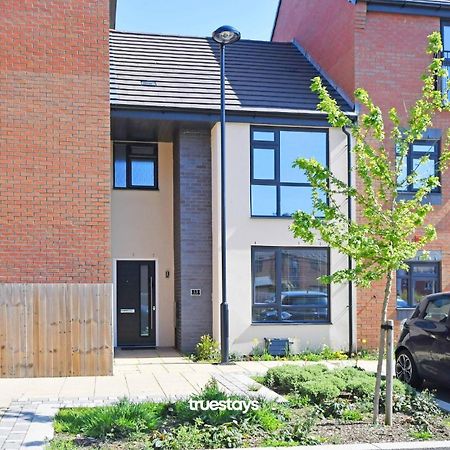 Regal House By True Stays - 3 Bedroom House In Stoke-On-Trent Buitenkant foto