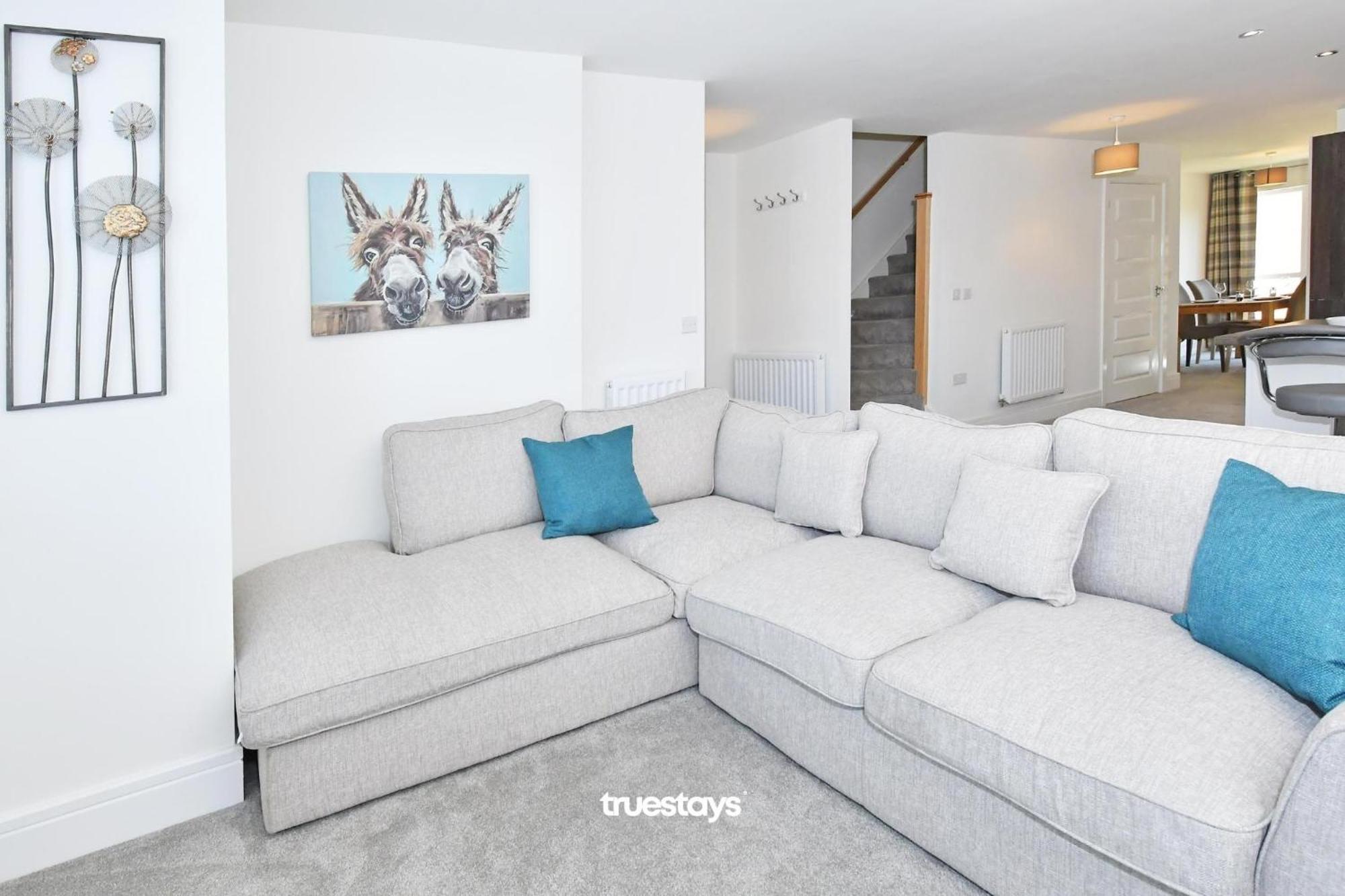 Regal House By True Stays - 3 Bedroom House In Stoke-On-Trent Buitenkant foto