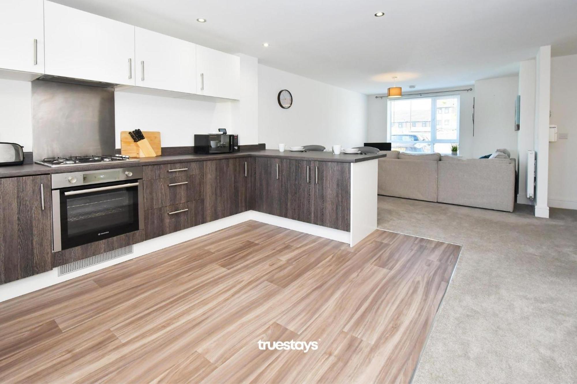Regal House By True Stays - 3 Bedroom House In Stoke-On-Trent Buitenkant foto