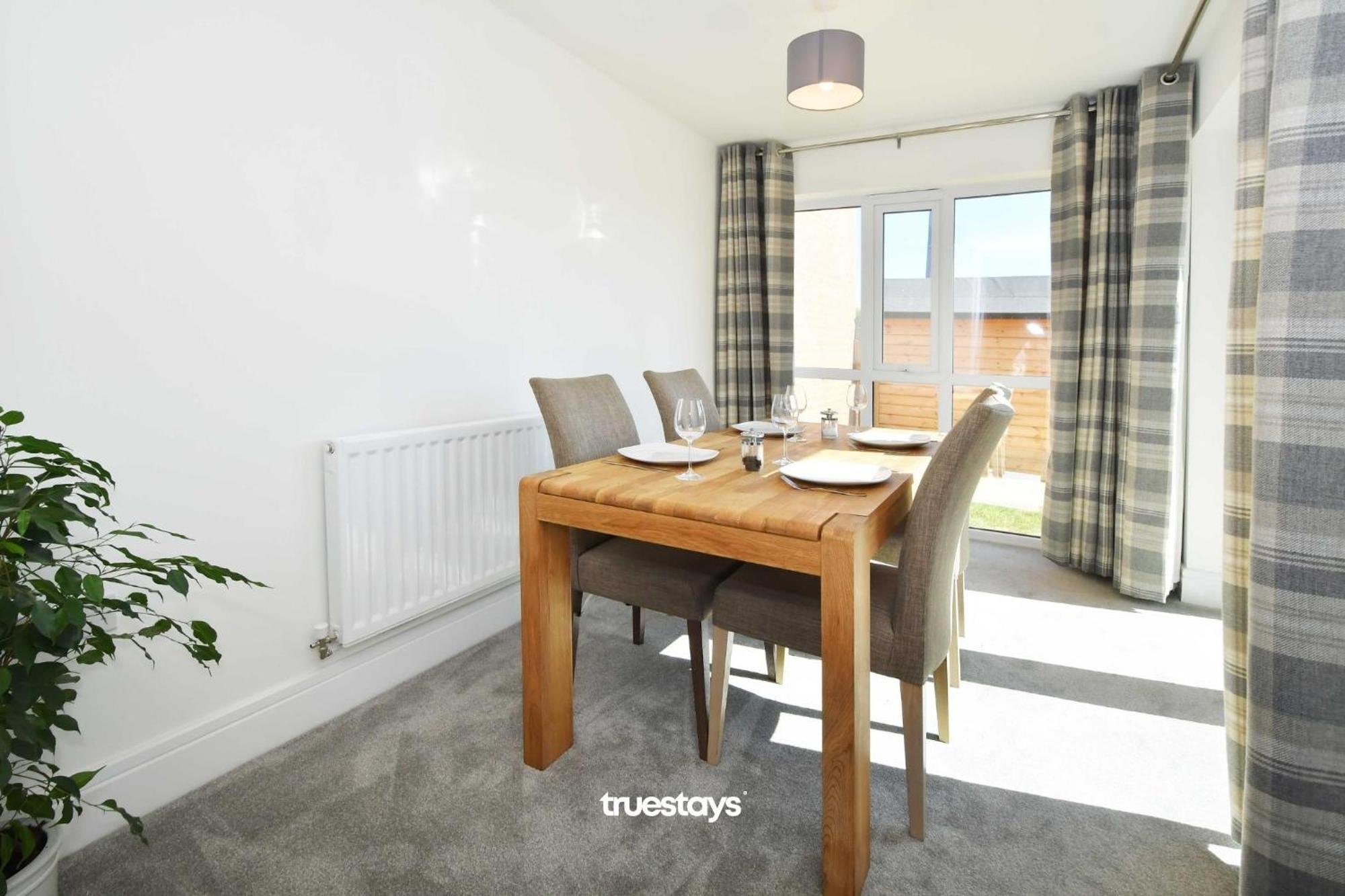 Regal House By True Stays - 3 Bedroom House In Stoke-On-Trent Buitenkant foto