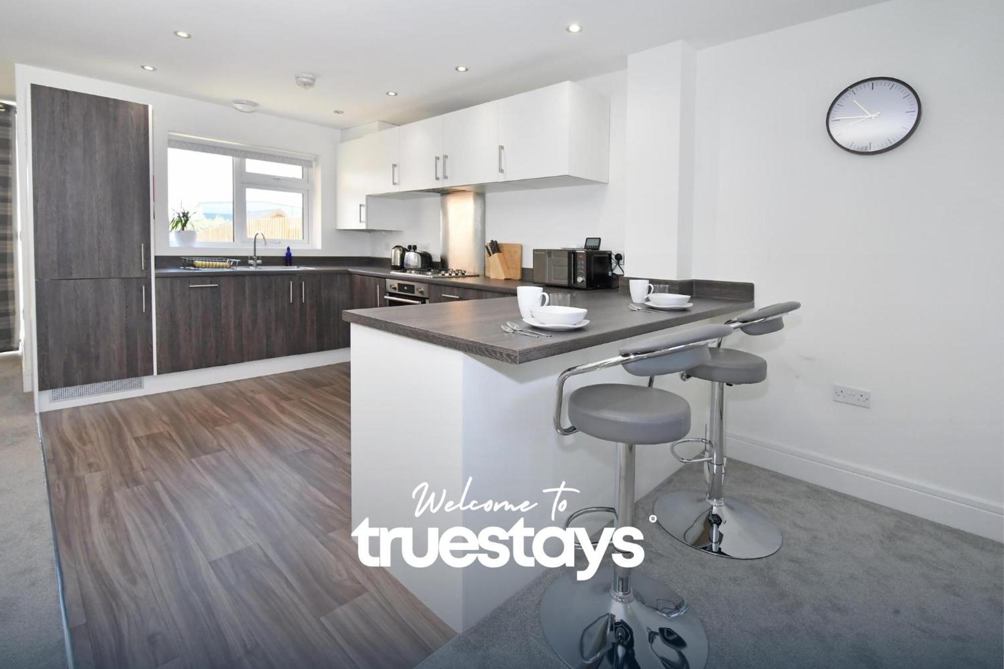 Regal House By True Stays - 3 Bedroom House In Stoke-On-Trent Buitenkant foto