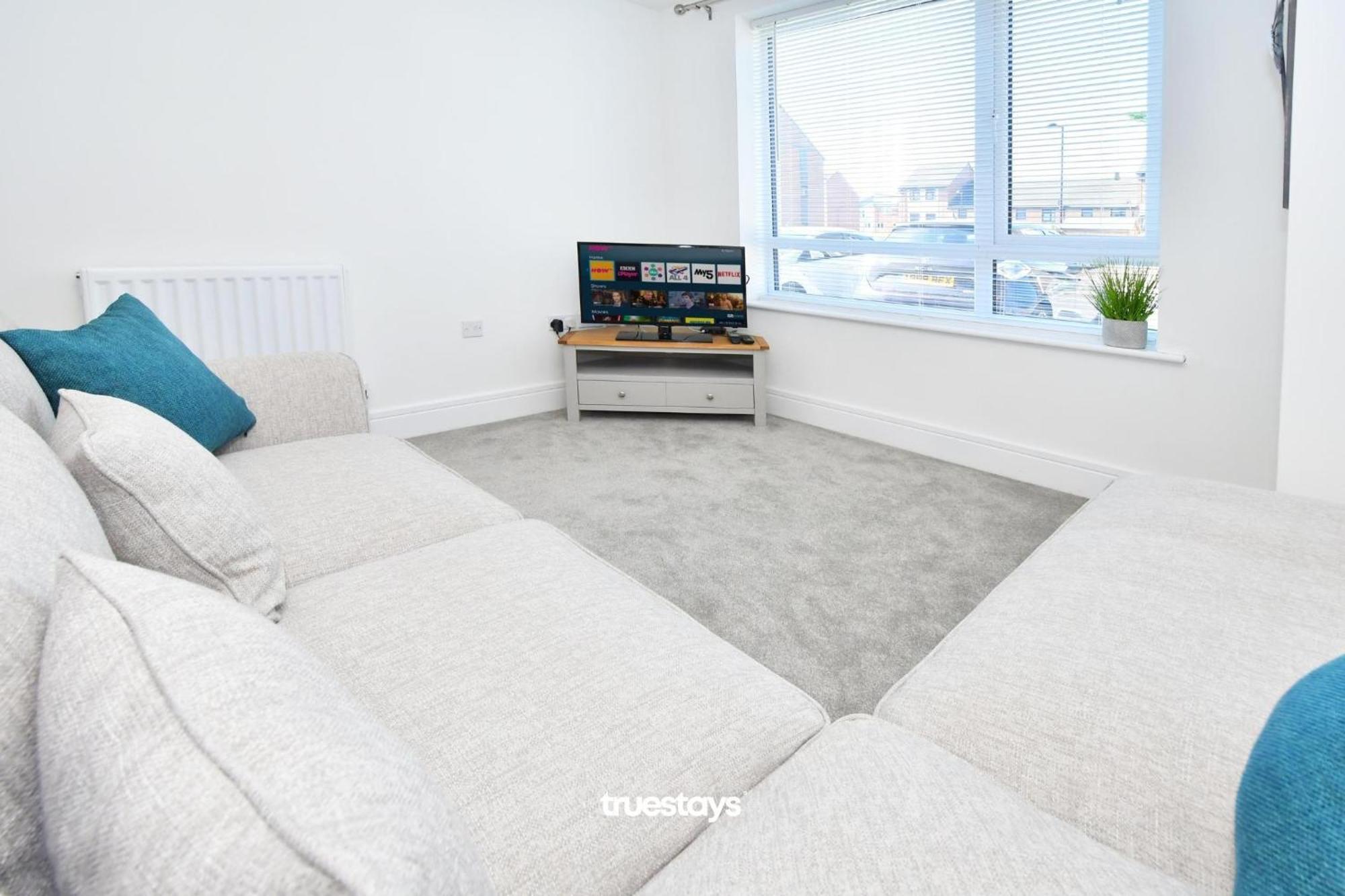 Regal House By True Stays - 3 Bedroom House In Stoke-On-Trent Buitenkant foto
