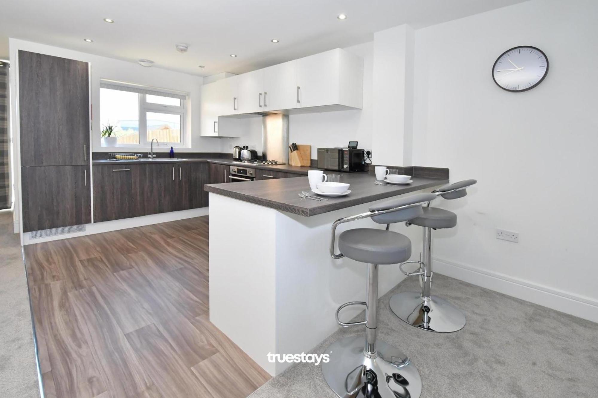 Regal House By True Stays - 3 Bedroom House In Stoke-On-Trent Buitenkant foto