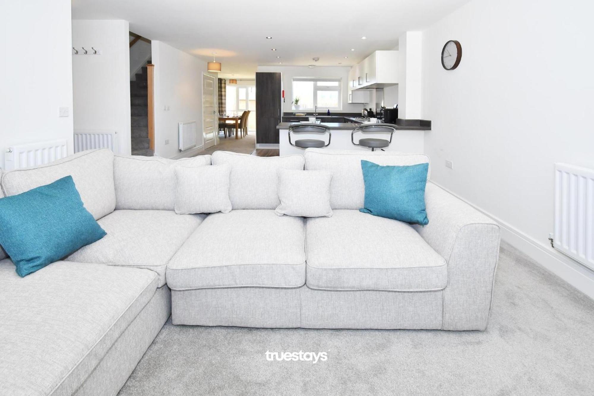 Regal House By True Stays - 3 Bedroom House In Stoke-On-Trent Buitenkant foto