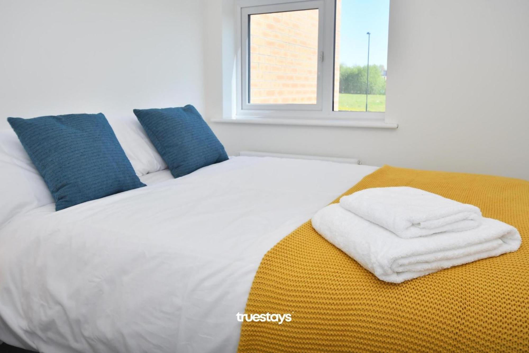 Regal House By True Stays - 3 Bedroom House In Stoke-On-Trent Buitenkant foto