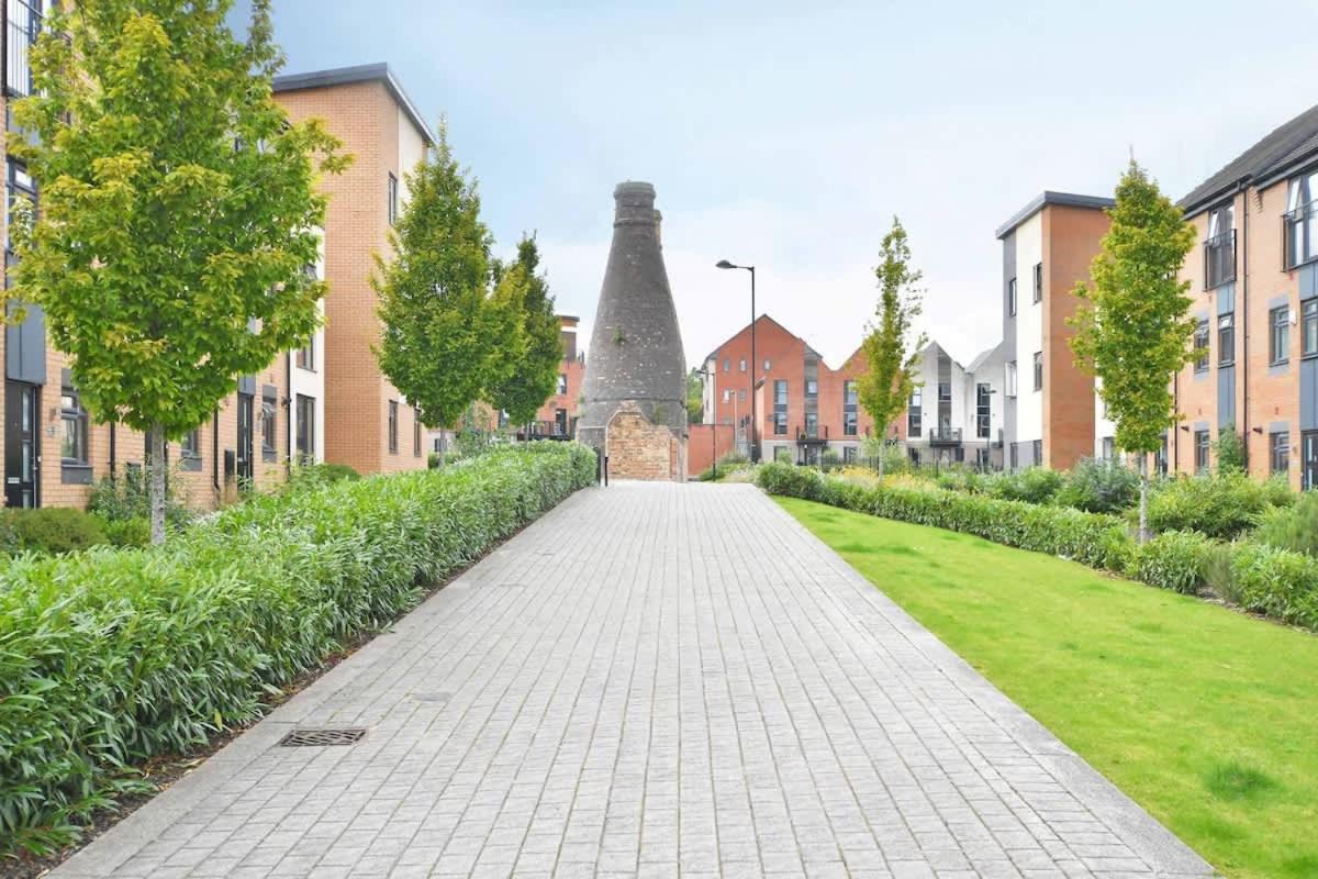 Regal House By True Stays - 3 Bedroom House In Stoke-On-Trent Buitenkant foto