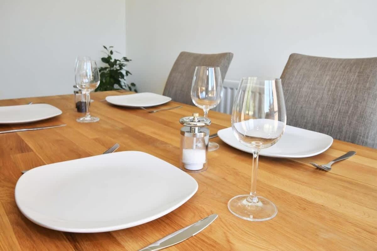 Regal House By True Stays - 3 Bedroom House In Stoke-On-Trent Buitenkant foto