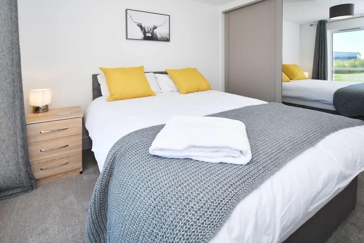 Regal House By True Stays - 3 Bedroom House In Stoke-On-Trent Buitenkant foto