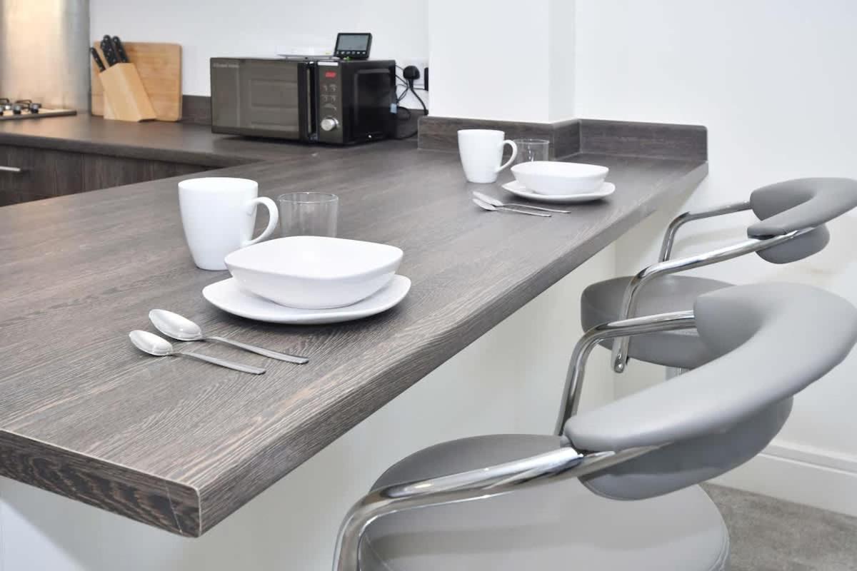 Regal House By True Stays - 3 Bedroom House In Stoke-On-Trent Buitenkant foto
