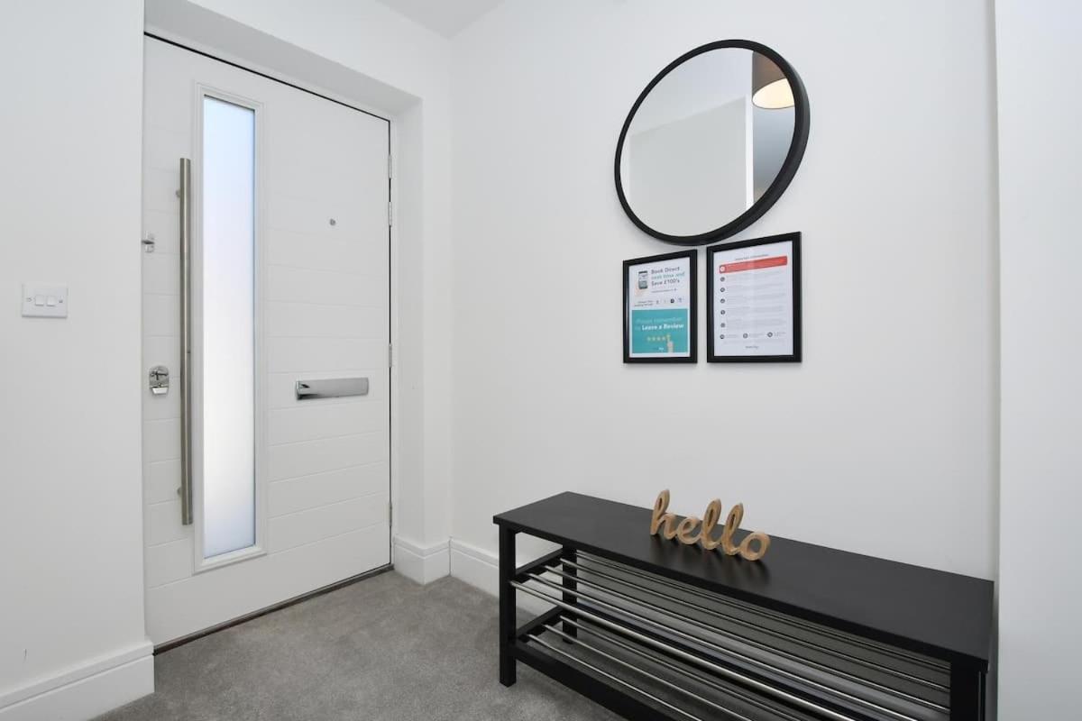 Regal House By True Stays - 3 Bedroom House In Stoke-On-Trent Buitenkant foto