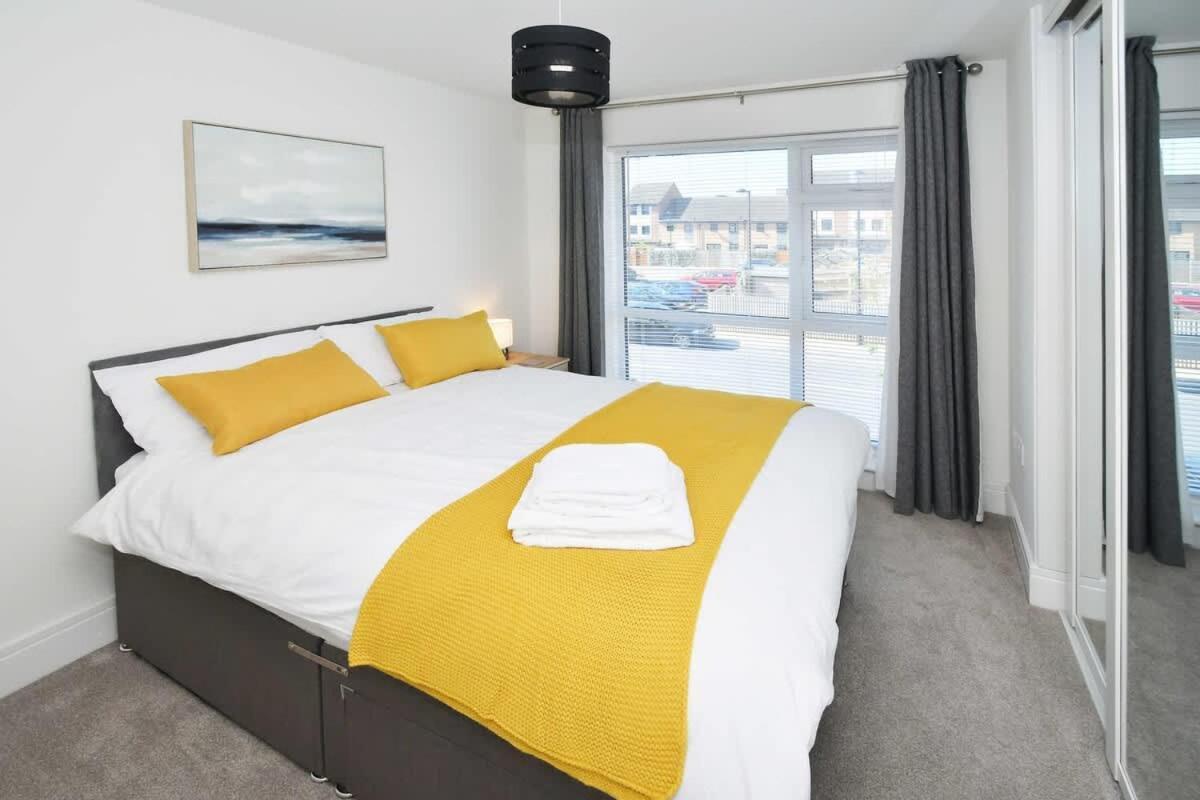 Regal House By True Stays - 3 Bedroom House In Stoke-On-Trent Buitenkant foto