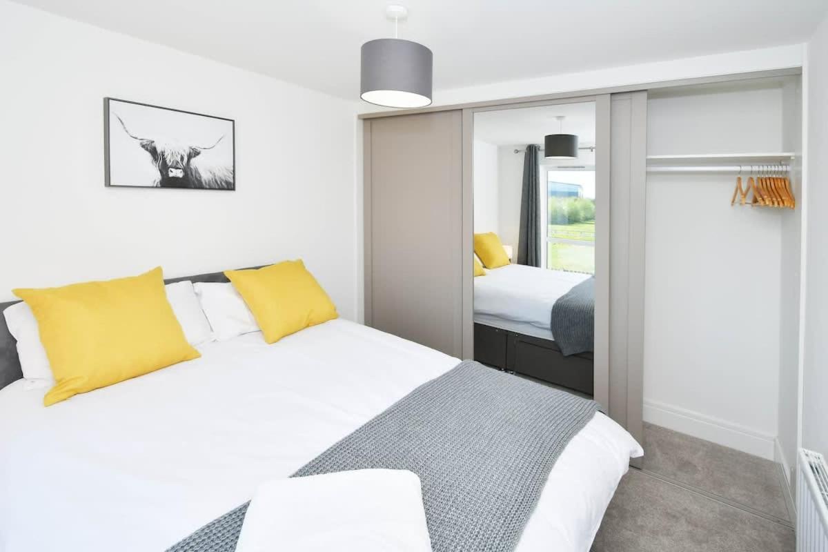 Regal House By True Stays - 3 Bedroom House In Stoke-On-Trent Buitenkant foto